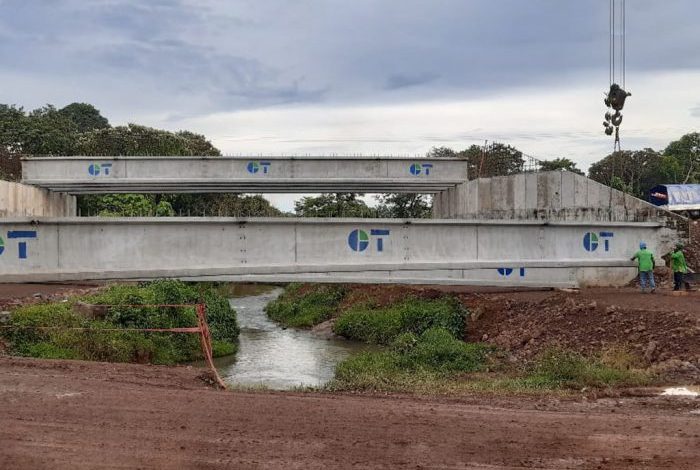 Mejora-camino-Esperanza-Wapi-El-Tortuguero-Puente-el-Arenal-suministro-transporte-instalacion-vigas-concreto-concretera-total